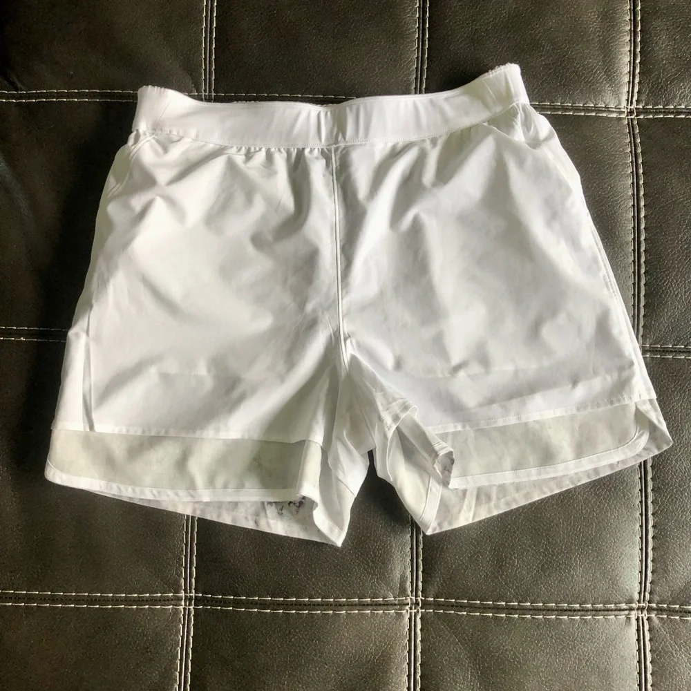 NWT Lululemon Print Flat Front Relaxed Shorts 4.5” Aquila Rhino Grey Multi 10 - Picture 7 of 12